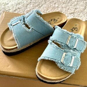 Denim platform sandal, cork sole!